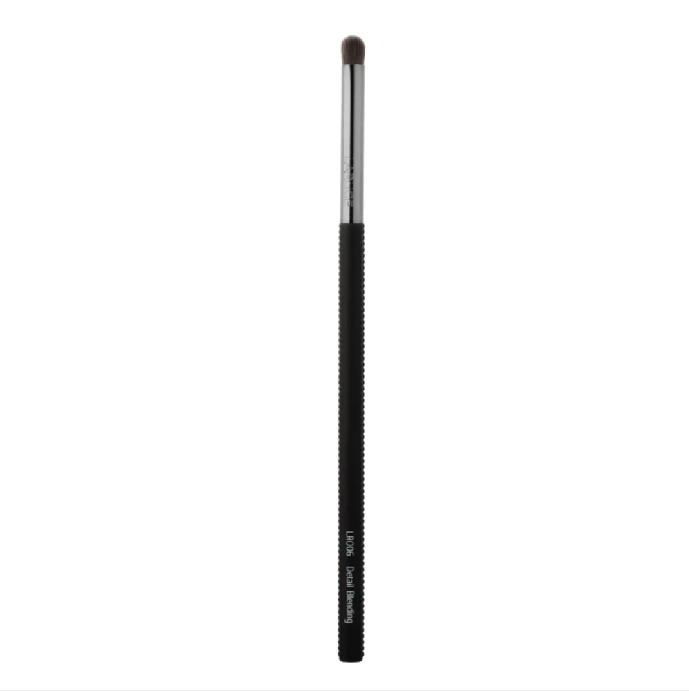 3/$20! Laruce Detail Blending Brush